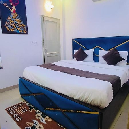 Hotel Mannat Centric - Near Lajpat Nagar Metro New Delhi Exterior photo
