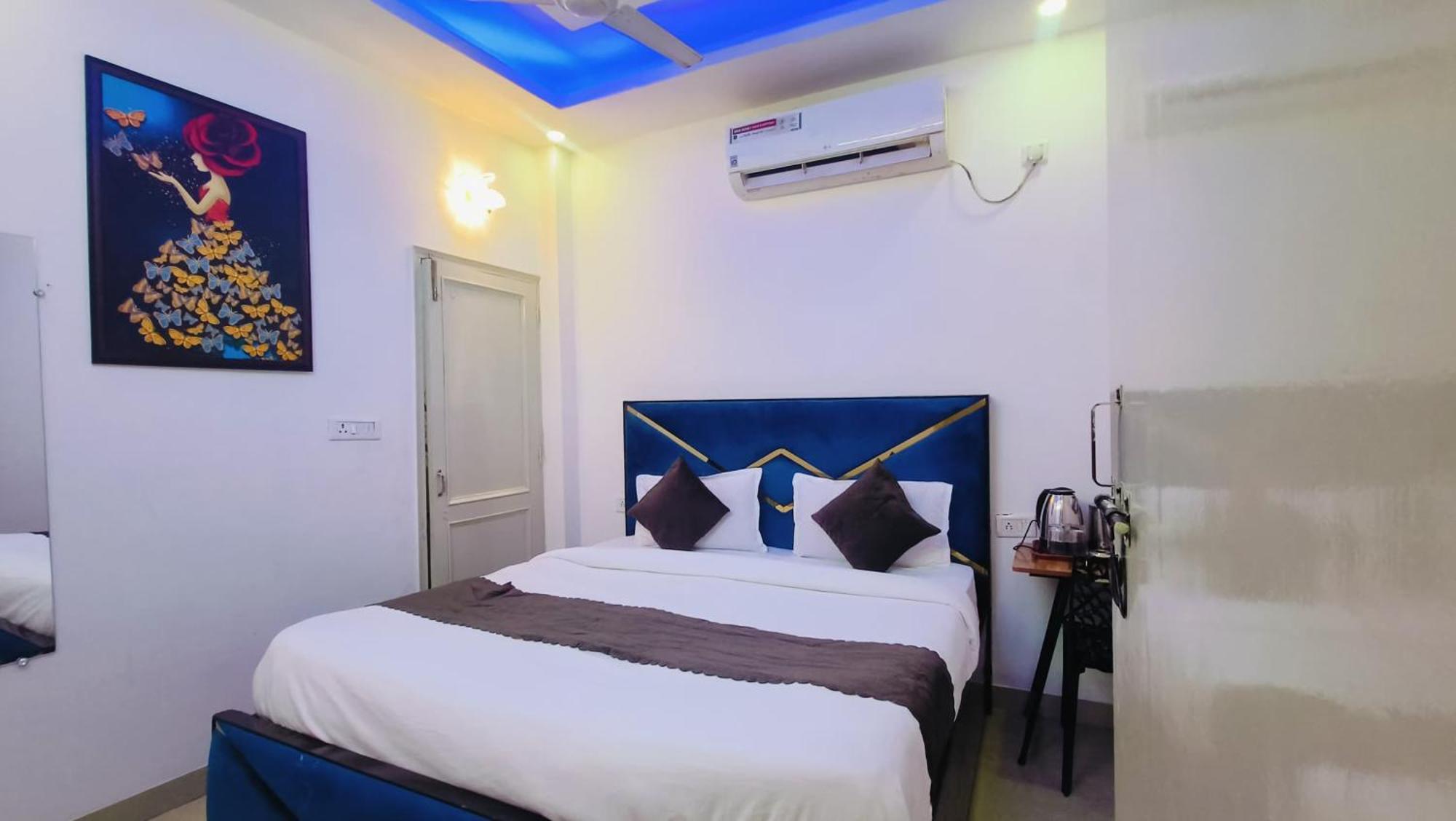 Hotel Mannat Centric - Near Lajpat Nagar Metro New Delhi Exterior photo